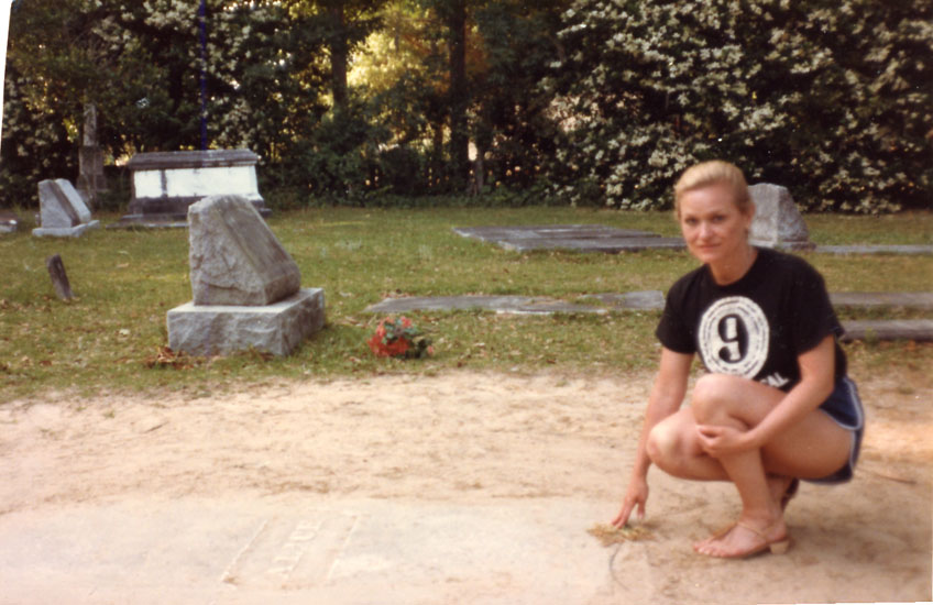 Alice Grave